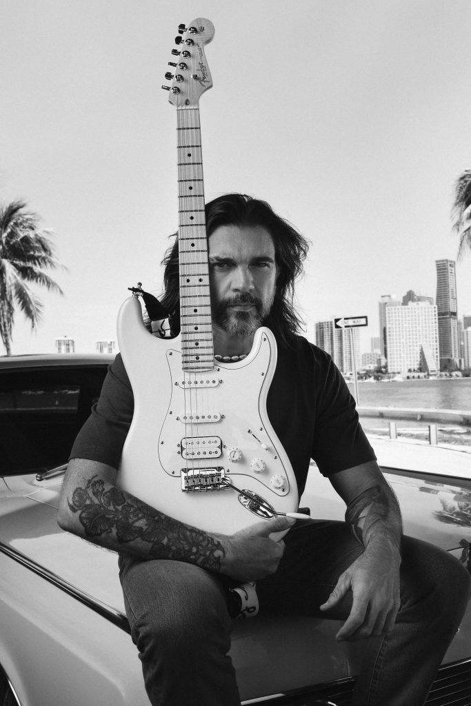 This image has an empty alt attribute; its file name is Fender_Juanes_Strat_4742-683x1024.jpg